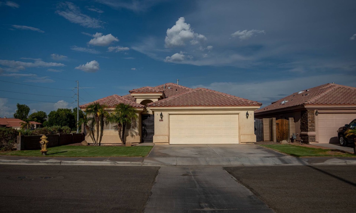 Yuma House | Beautiful Newly Furnished 3 Bed/2 Bath Home between Yuma & Foothills