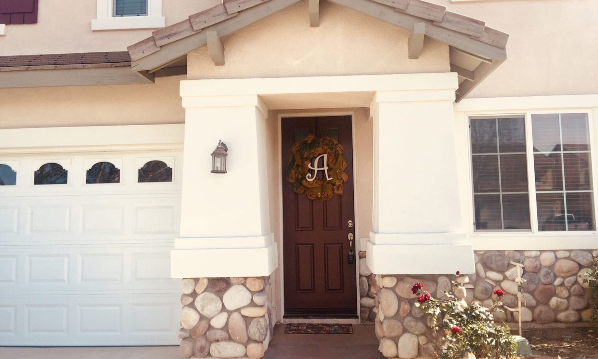 Fontana House | Beautiful Single Family Home near ONTARIO/LOS ANGELES AREA