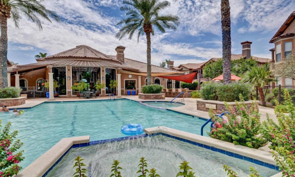 Litchfield Park House | Best 2 Bedroom in Litchfield Park! Hot Community Pool, 1 car garage
