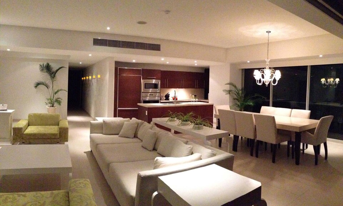 Isla Iguana Apartment | Best ICON Deal Best View Closest to the Beach