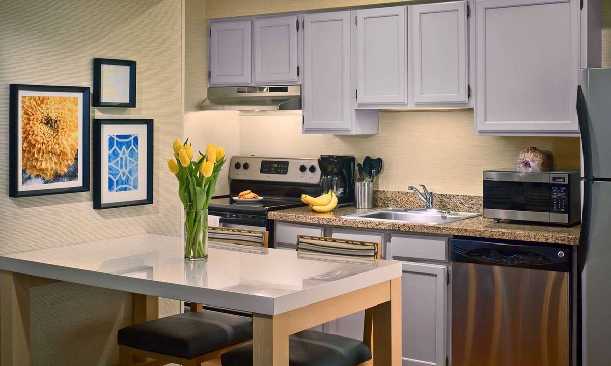 Tucson Hotel | Best Value, Quality Stay! w/Outdoor Pool, Pet-Friendly, Free Breakfast!