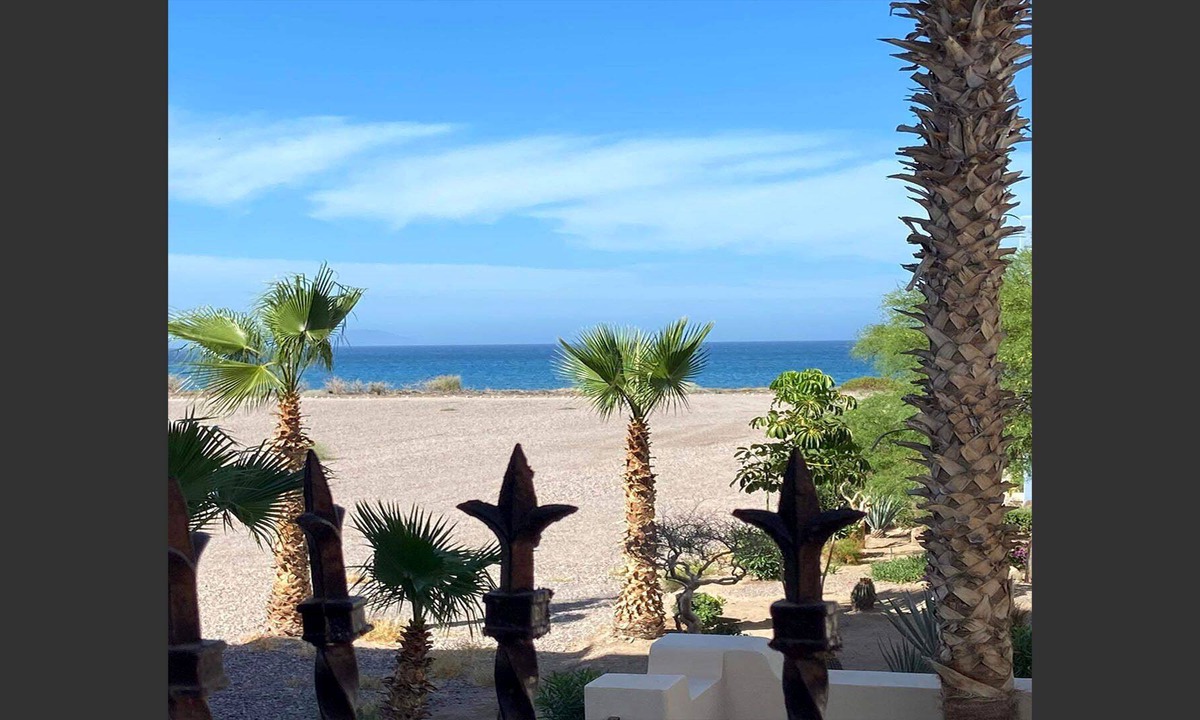 Nopolo House | BookStayHop - Casa Amigos~ Ocean View~ Walk to Beach~ 3 Community Pools ~Rooftop