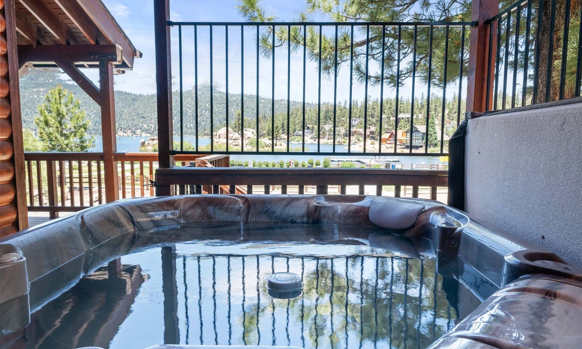 Boulder Bay House | Boulder Bay Park Lakefront - Across from Lake, Hot Tub, Walk to Lake