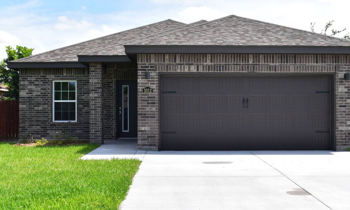 Alton House | Brand NEW home in Mission TX