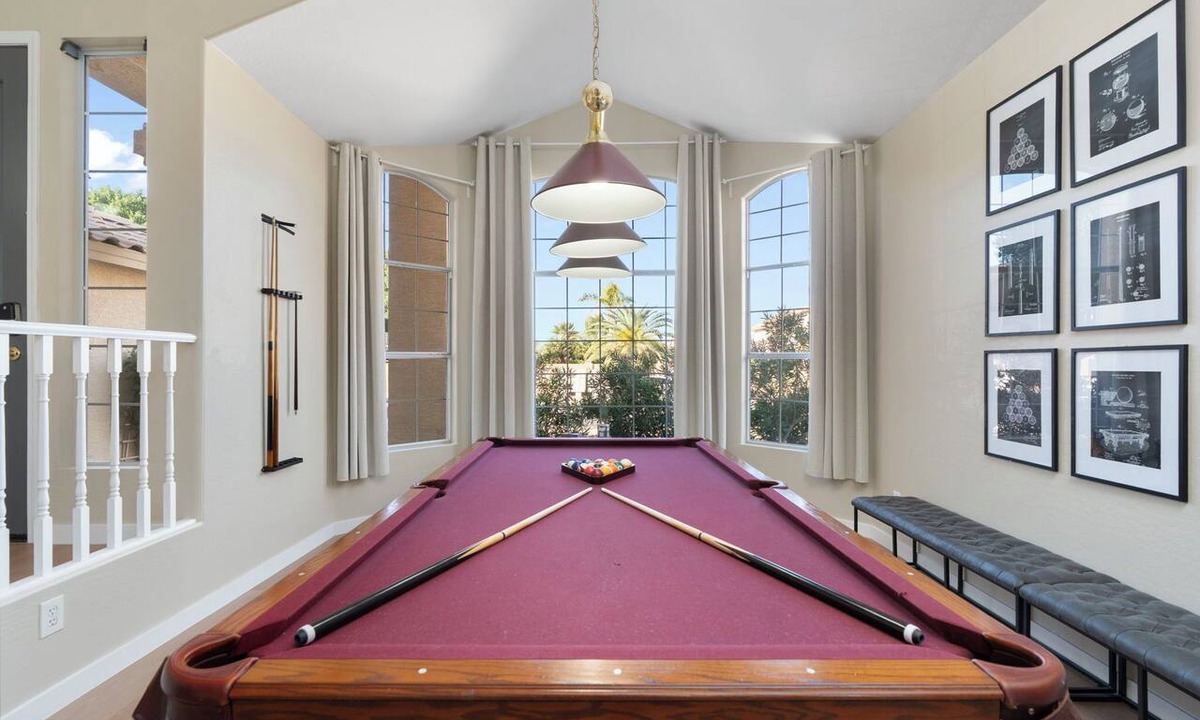 Dobson Woods House | BRAND NEW Spacious 5BR with Heated Pool & Hot Tub & Mini Putt