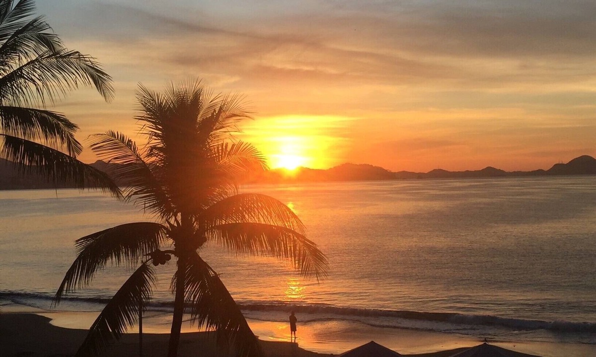 Club Santiago Apartment | Breathtaking ocean front condominium in the gated community of Club Santiago