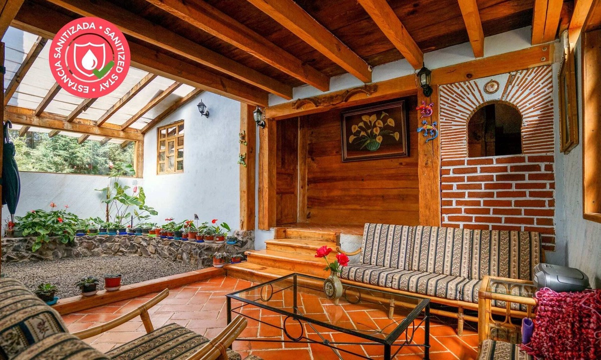 Zirahuen Cabin | Cabaña Colibrí surrounded in Nature w Lake View