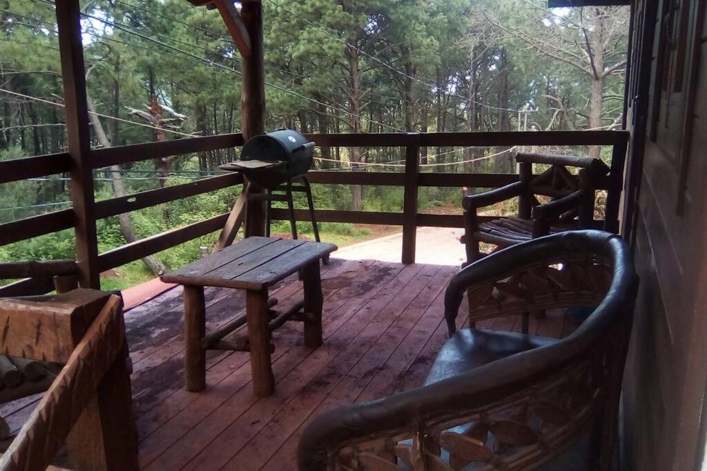 Mazamitla Apartment | Cabaña romantica Odette en zona boscosa con WiFi