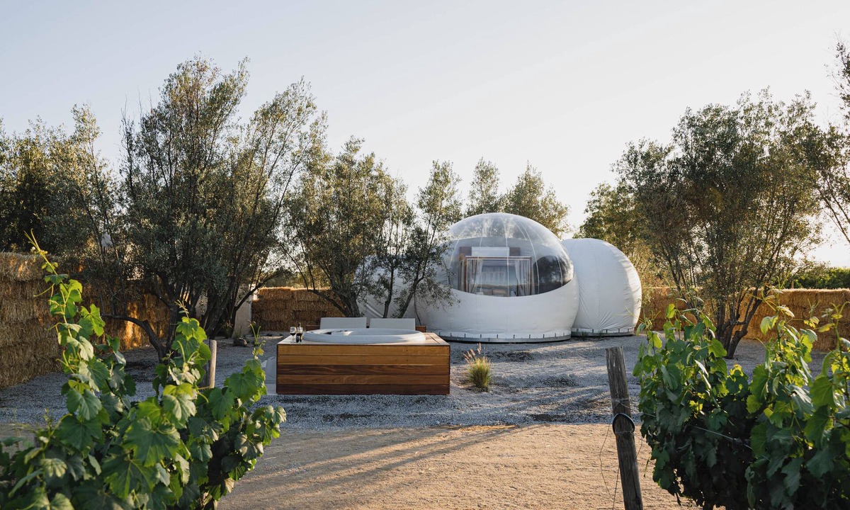 Valle de Guadalupe RV Rental | Campera Hotel Burbuja VDG