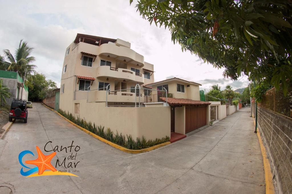 Playa la Madera Hotel | Canto del Mar Hotel - Zihuatanejo - Suites con Cocina