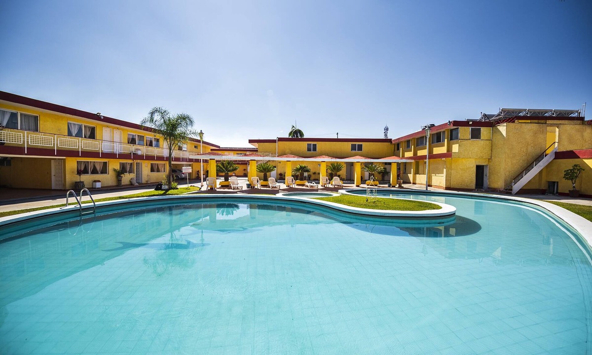 Ciudad Guzman Hotel | Capital O Colón, Ciudad Guzmán Jalisco