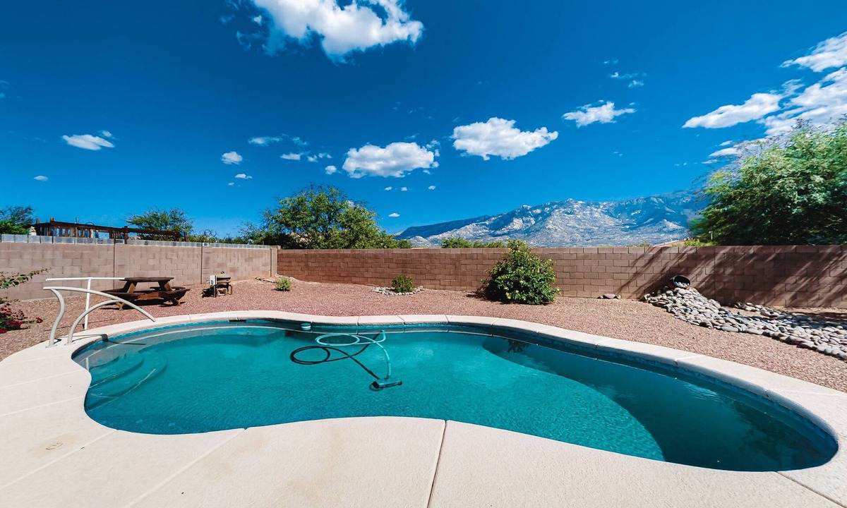 Black Horse House | Captivating desert home with private pool, game room, grill, backyard & W/D