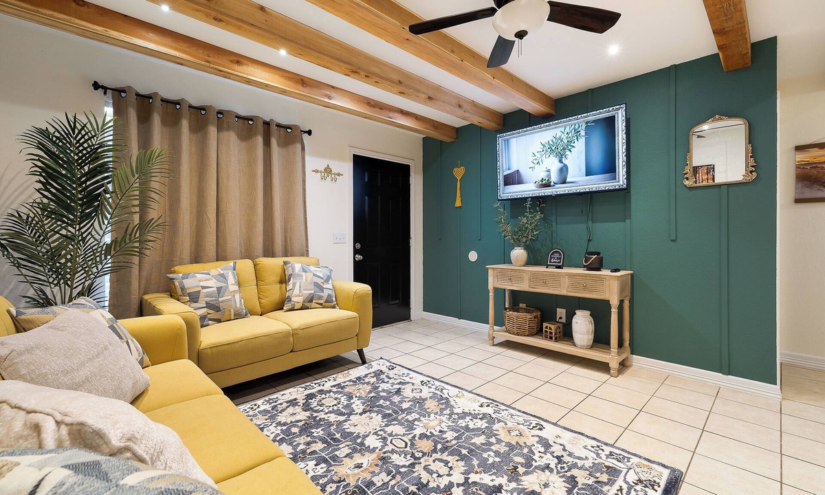 Weslaco Apartment | Casa Alebrije is a cozy apartment King size bed fully equippedin weslaco