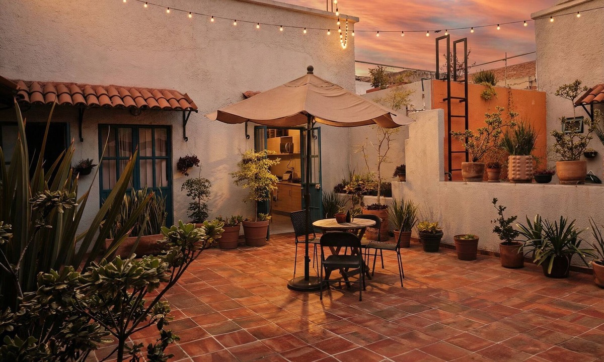 Downtown Guadalajara House | Casa Arrayán | Downtown Guadalajara | Beautiful Colonial Home with Courtyard