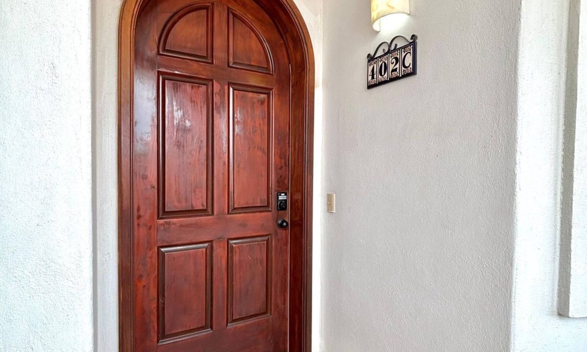 Sandy Beach Resort | Casa Blanca Beachfront Condominium 402C