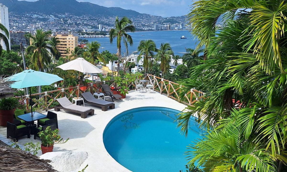 Las Playas Hotel | Casa Breizh