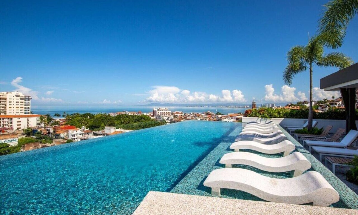 Downtown Puerto Vallarta Condo | Casa De La Montana - Super Studio Avida!