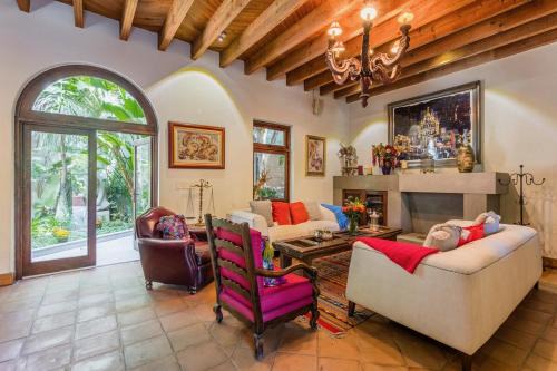 Colonia San Antonio House | Casa de Los Limones