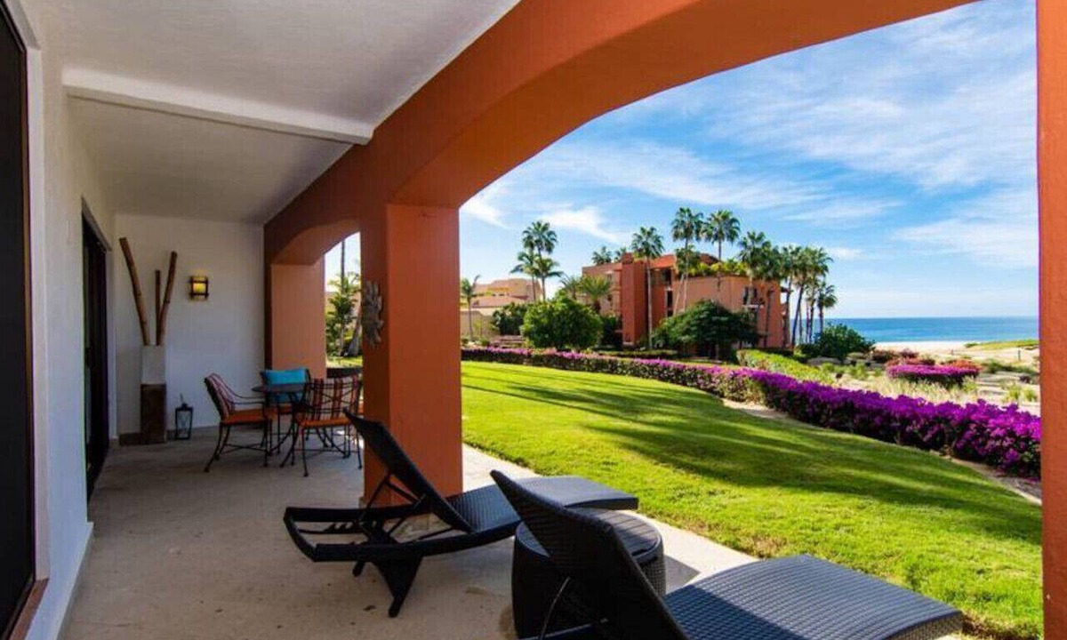San Jose del Cabo Condo | Casa Del Mar Caracol 2BR Beachfront Condo