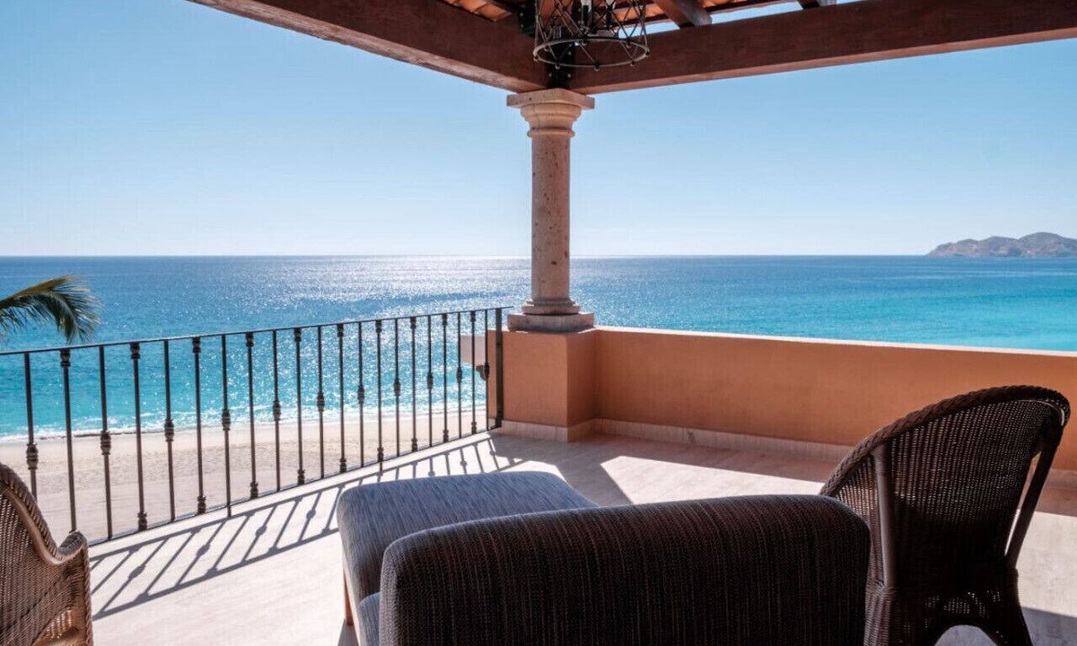 San Jose del Cabo Condo | Casa Del Mar Beachfront Olas 2BR Penthouse