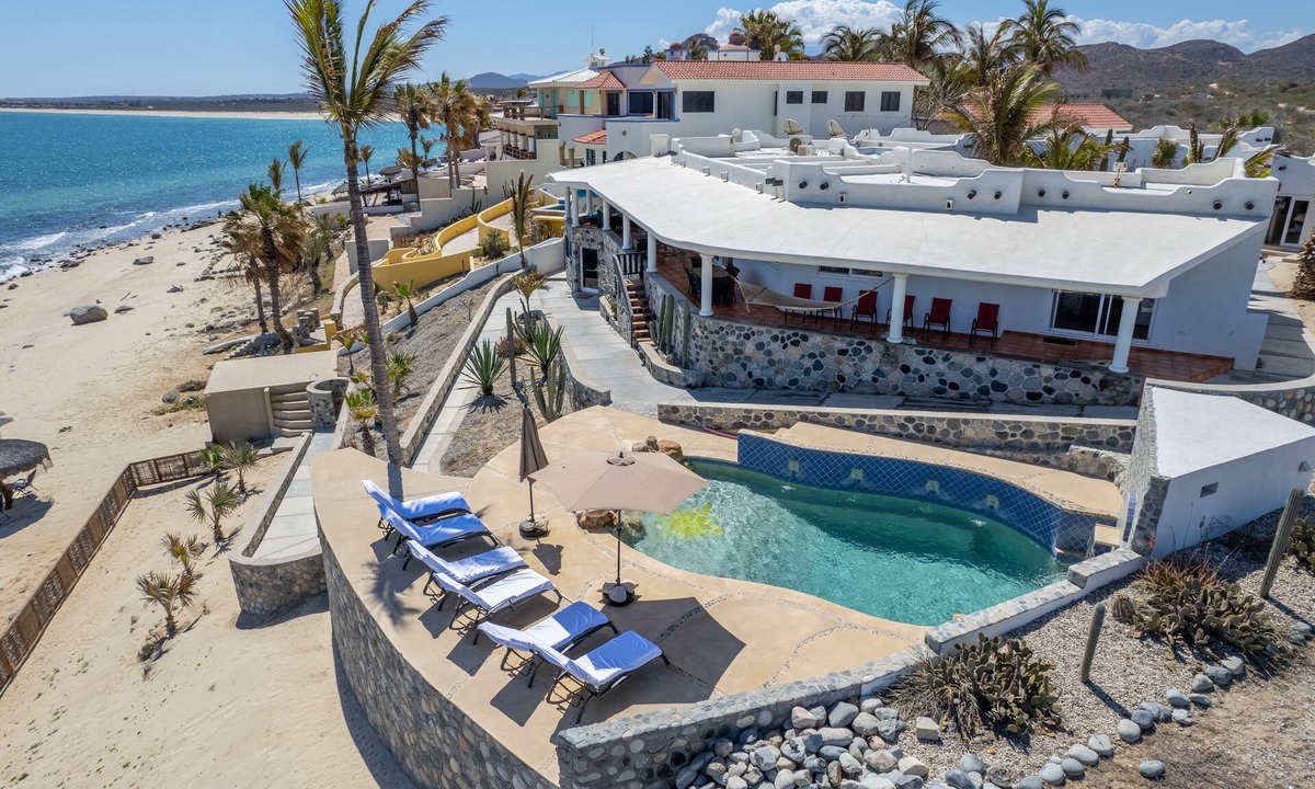 Buenavista House | Casa Del Sol is a beachfront paradise! 6 bedroom 6 bath