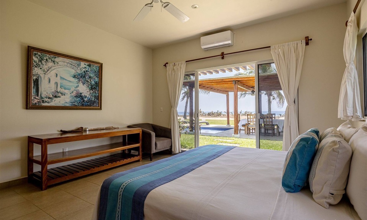 Barra de Colotepec Villa | Casa Escondida: Private Oceanfront Villa W/Chef