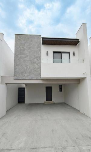Guadalupe House | Casa Familiar de 3 habitaciones en Guadalupe BBVA FIFA
