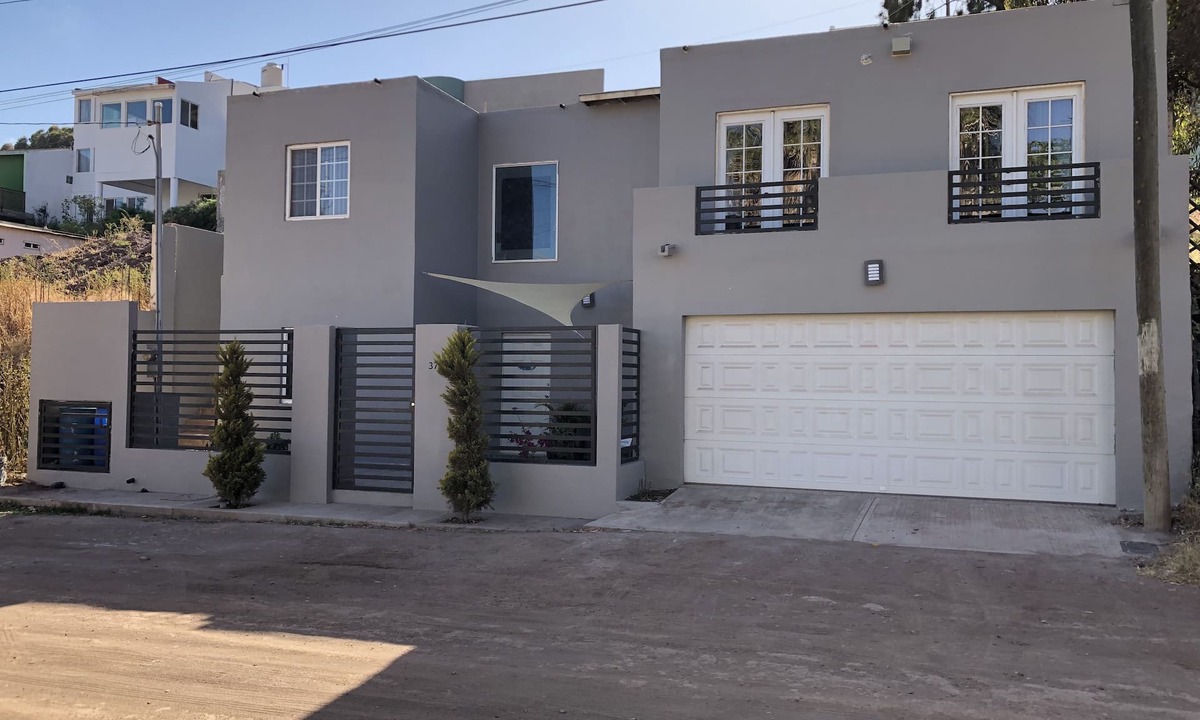 Ensenada House | Casa Flores & Flores