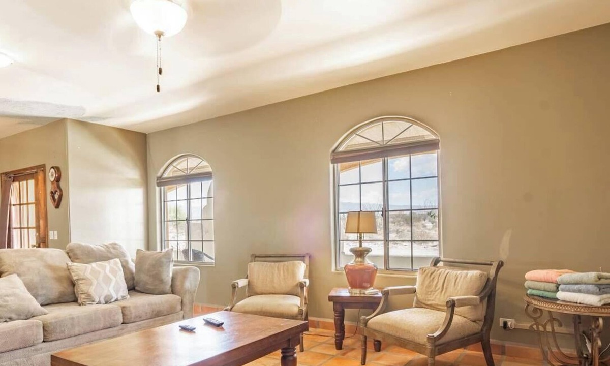 El Dorado Ranch House | Casa Gardenia: A spacious sunny 3-bedroom home