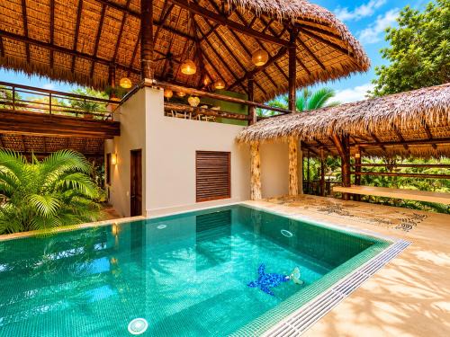 Barra de Colotepec Villa | Casa KUUL, elegant fusion of house and garden.