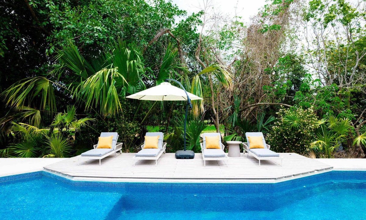 Puerto Aventuras Apartment | Casa Manglar – Modern Comfort with Golf Course Views