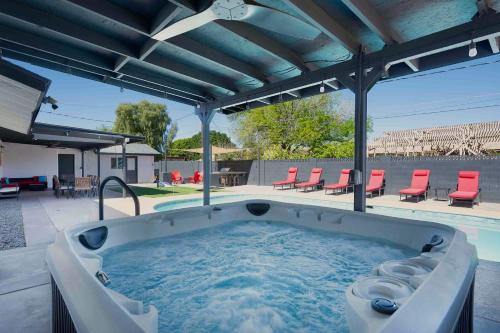 Mesa House | Casa Mesa - Private Paradise w Pool Putt & Games