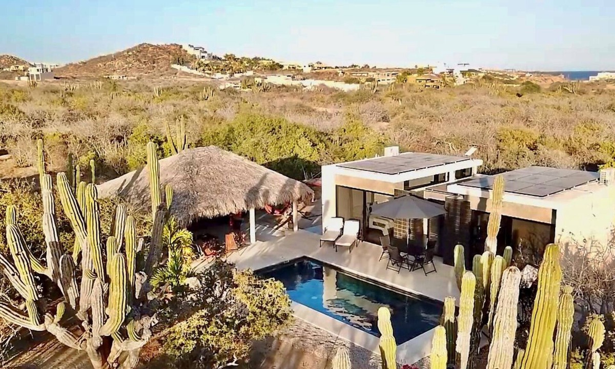 Los Zacatitos House | Casa Moonshine Two Casitas - Private pool, AC, short walk to a beautiful beach!