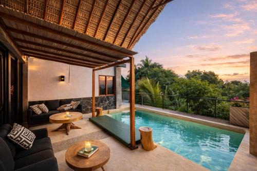 Barra de Colotepec Villa | Casa Moorea - Steps to Beach