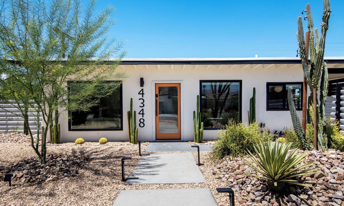 Palm Springs House | Casa Parocela - Mid Century Modern Desert Retreat w/Pool + Spa