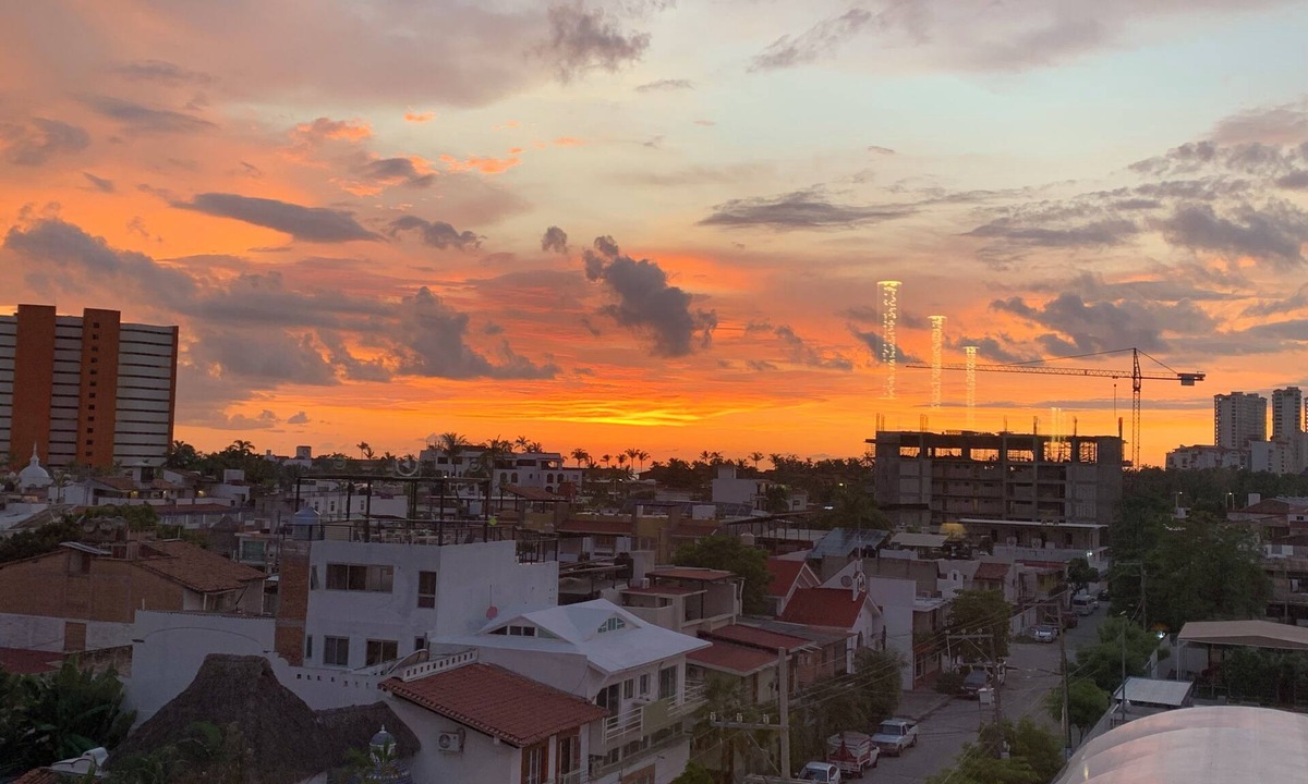 South Hotel Zone Apartment | Casa Teresita-2BD/2BA in trendy Versalles with a rooftop saltwater pool.