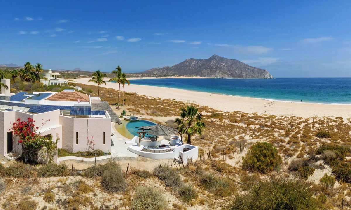 Los Frailes Villa | Casa Tortuga – Beachfront in Los Frailes. Promos Available