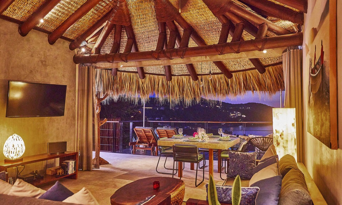 Zihuatanejo Condo | Casa Ziesta at Ensueño 10- Stunning views above Playa La Ropa