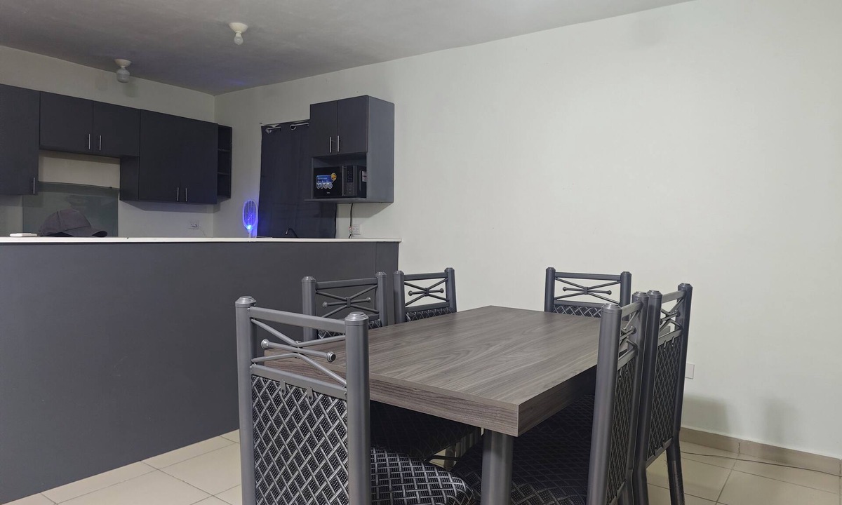 Guadalupe House | CASA ZONA AEROPUERTO 3 RECÁMARAS CLIMA TOTAL INTERNET Y PLAZAS COMERCIALES cerca
