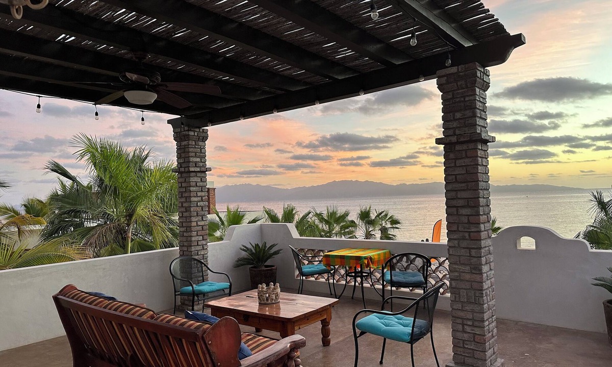 El Sargento House | CASACORAZONmx “Sunrise” Executive 1bd 2bth - Full kitchen-patios- Views! 250n