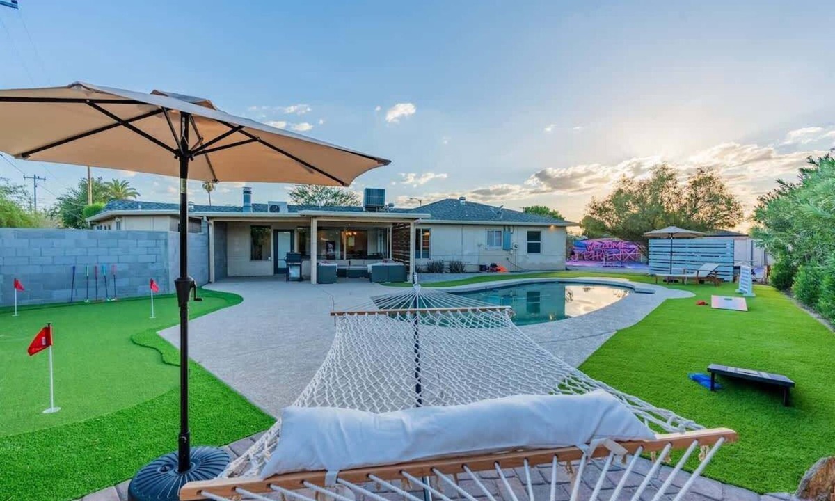 Bel Air House | Central Phoenix Pickleball Pool Mini Golf Fun Yard