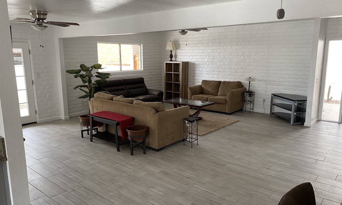 Richland Heights East House | CENTRAL TUCSON OASIS with Heated POOL - GREAT GATHERINGS