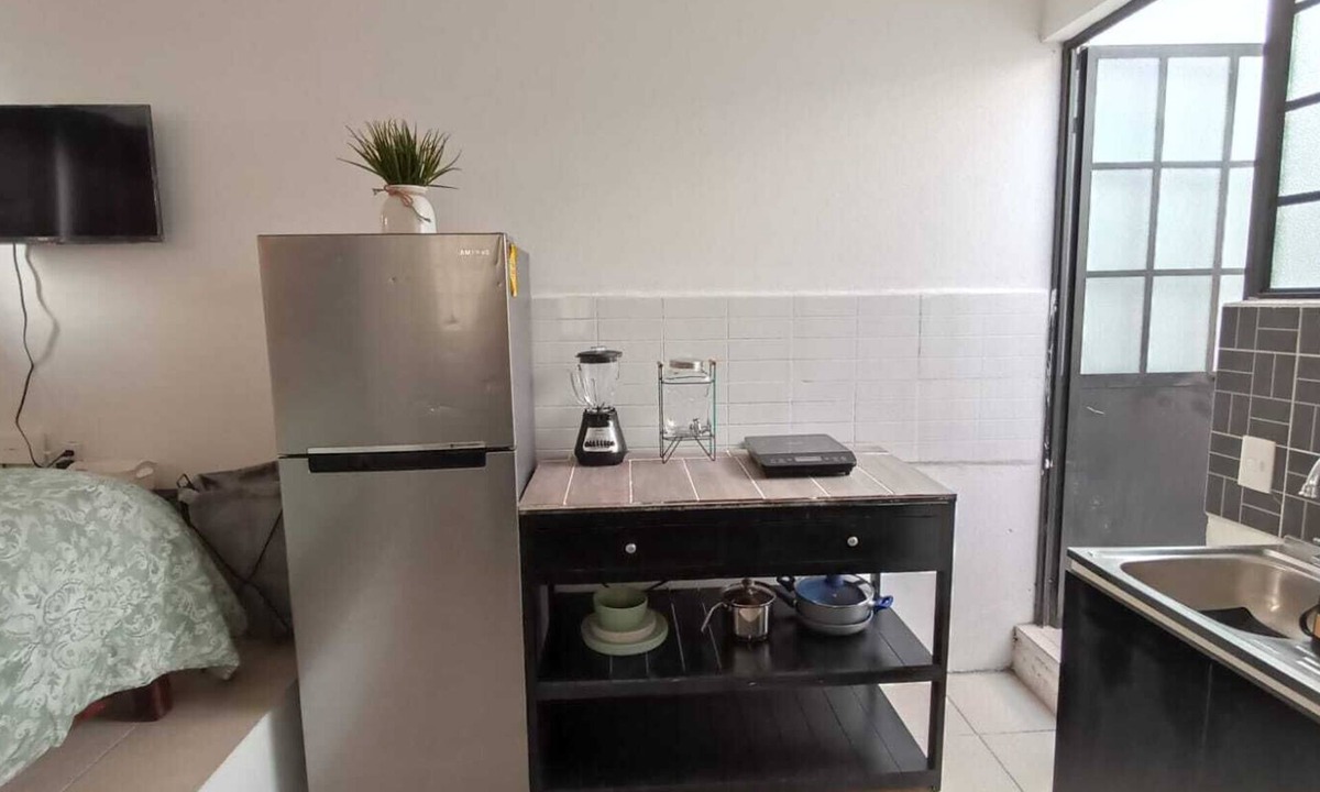 Guadalajara Apartment | Centrally located apartment with public transportation that takes you all over Guadalajara.