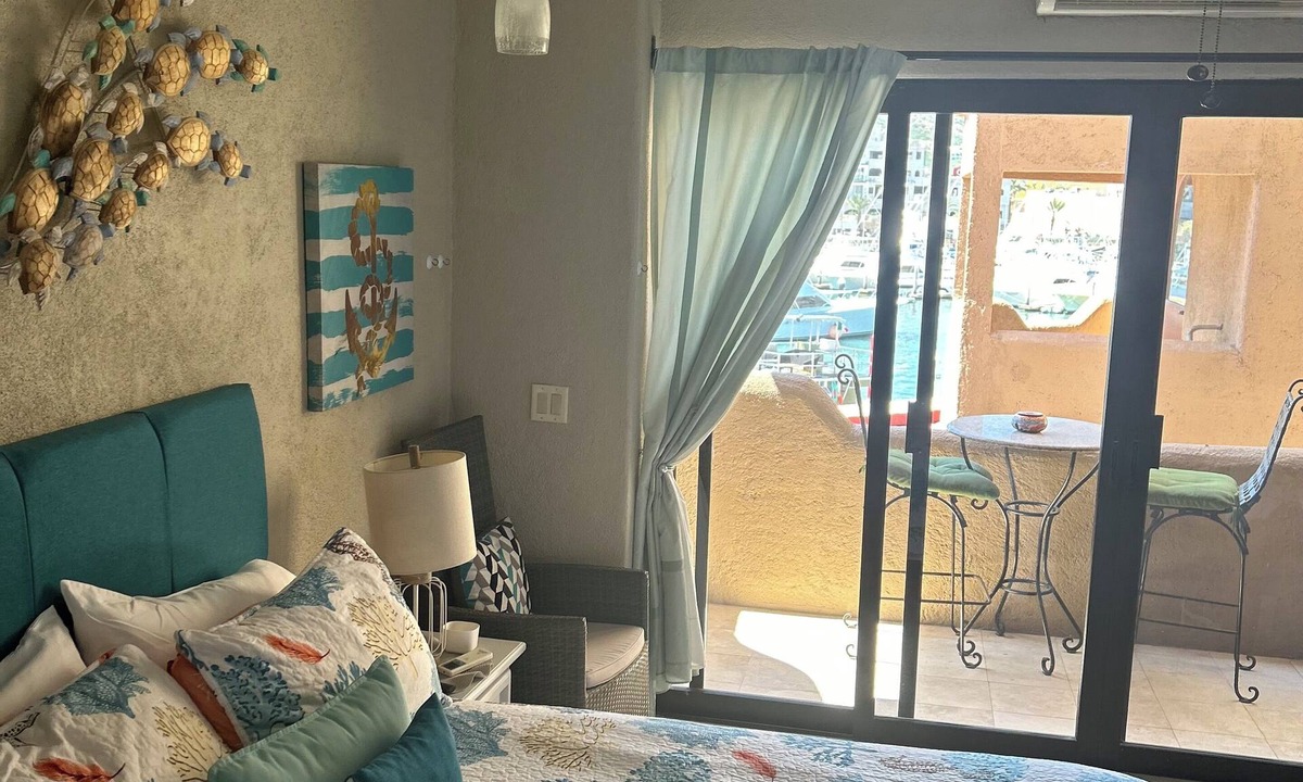 Centro Condo | Charming 1-bedroom condo in the heart of the Marina! AC, Wifi and rooftop pool!