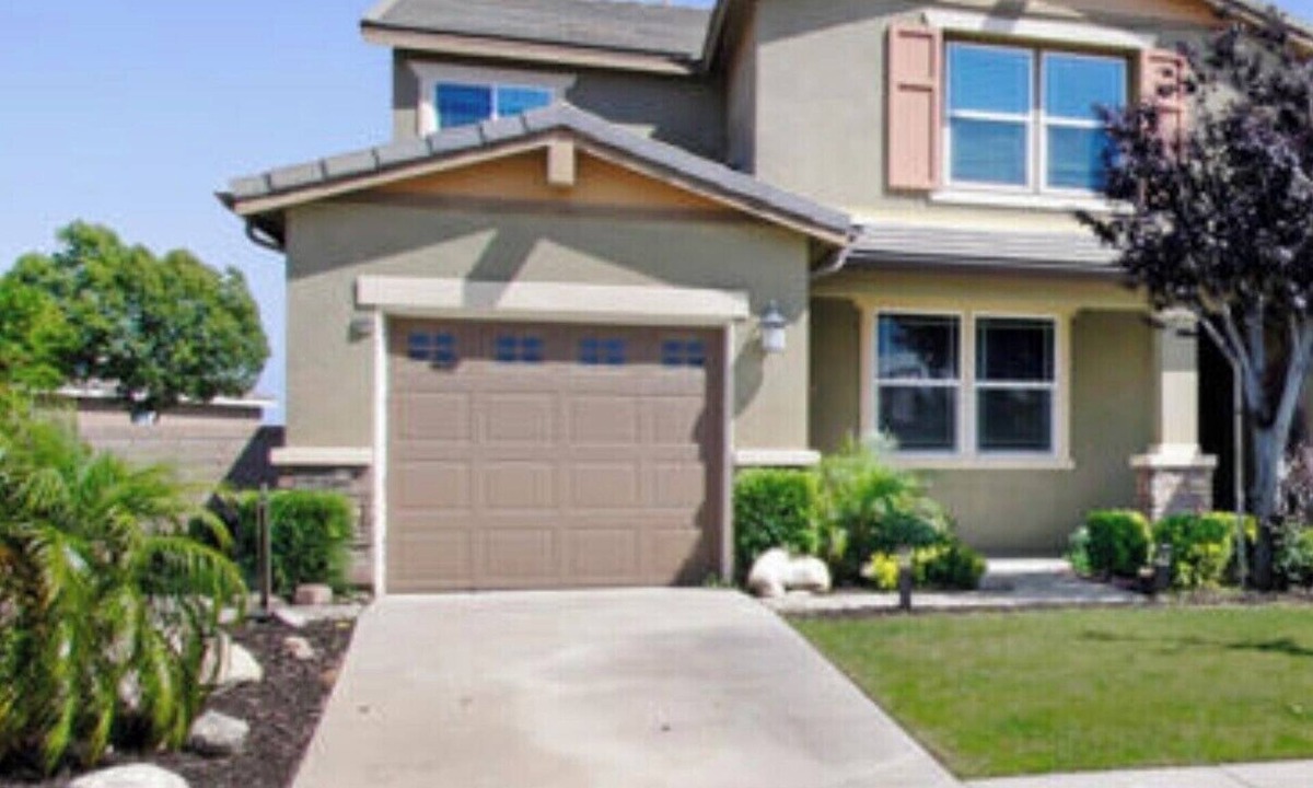 San Bernardino House | Charming 2-bedroom Rosena Casita with private 1-car garage and private entrance.