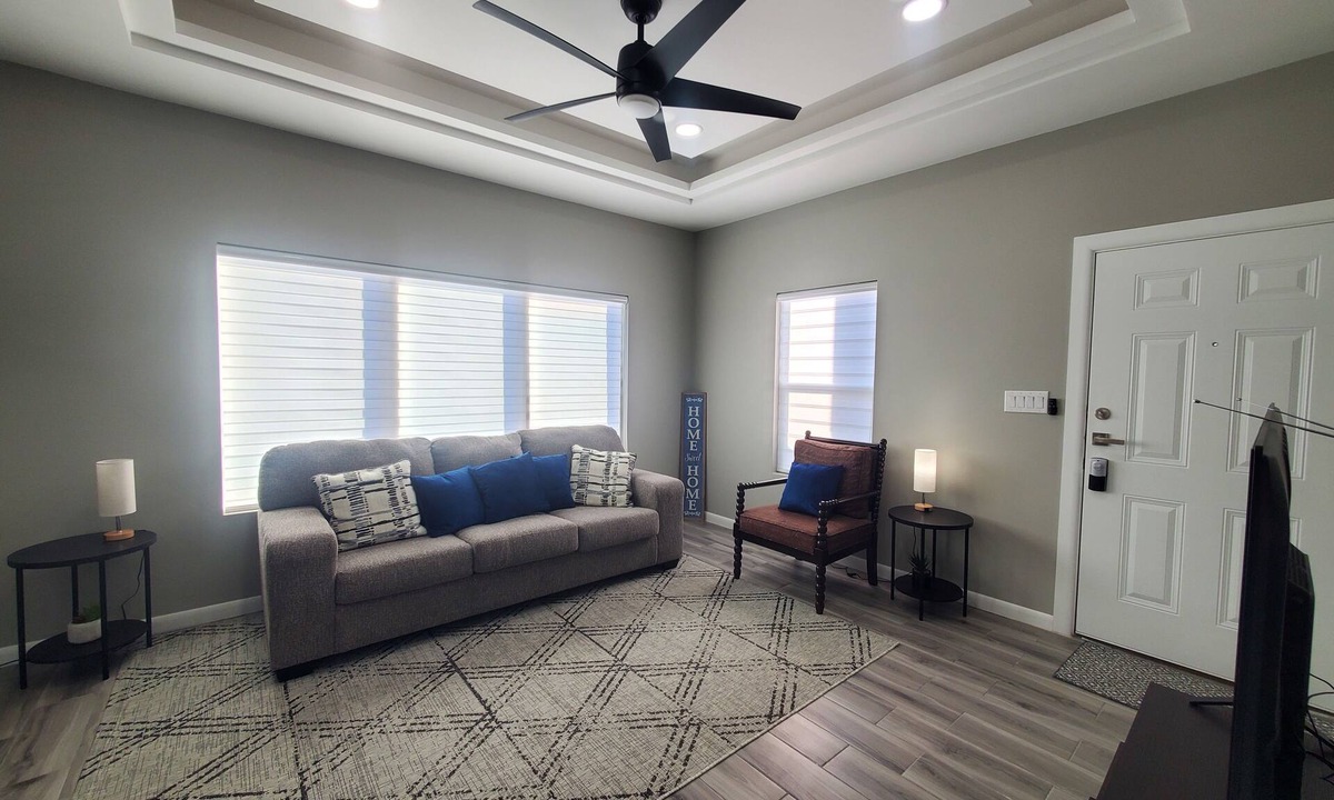 McAllen Apartment | Charming 2-bedroom, 2 bath apartment with AC, WiFi in wonderful McAllen