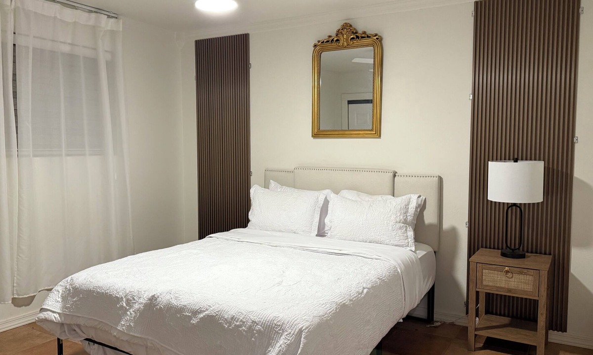 Tolleson Other | “Charming 3-Bed Haven Near Nature & Raceway”