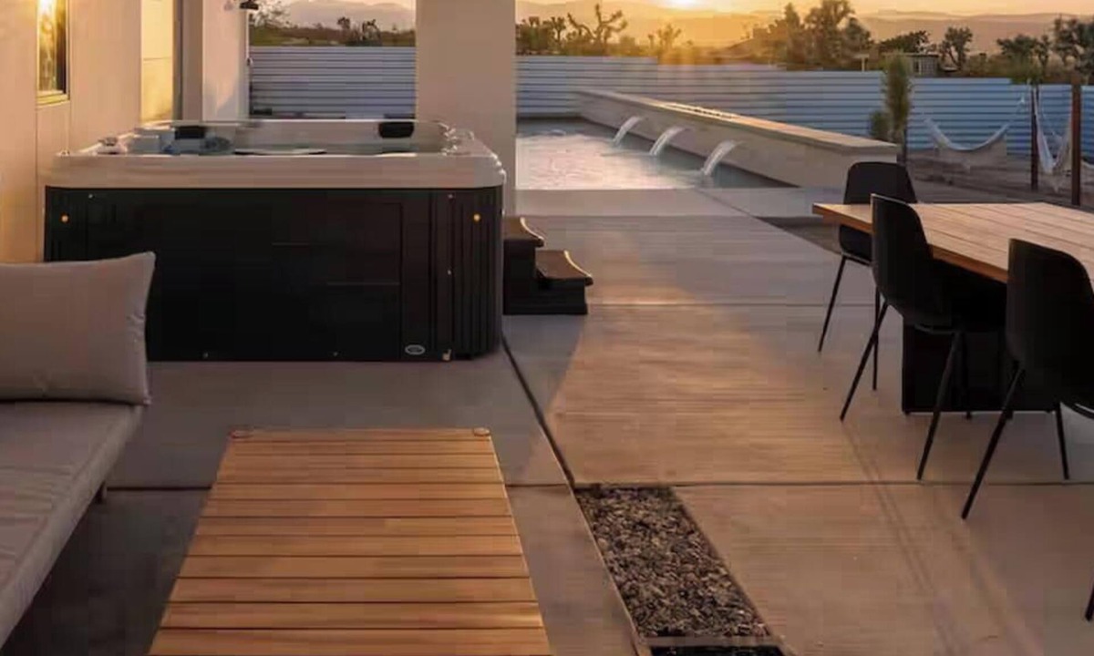 Joshua Tree Villa | Charming Joshua Tree villa, Pool,Spa, Arcade-Game-Theatre Room, Mins to JT park!