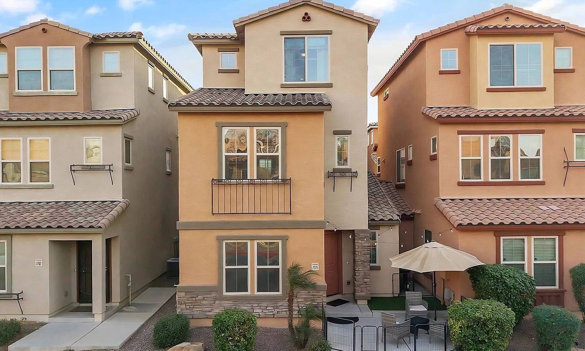 Maryvale House | Charming Modern 3-Story Phoenix Home: 3 BD/4BR , Near Shopping & Entertainment