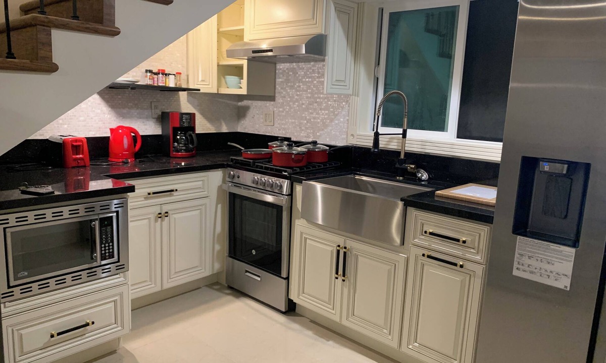 Woodland Hills House | Charming new 2 story TH one bedroom 2 bathrooms very private has views fast WiFi